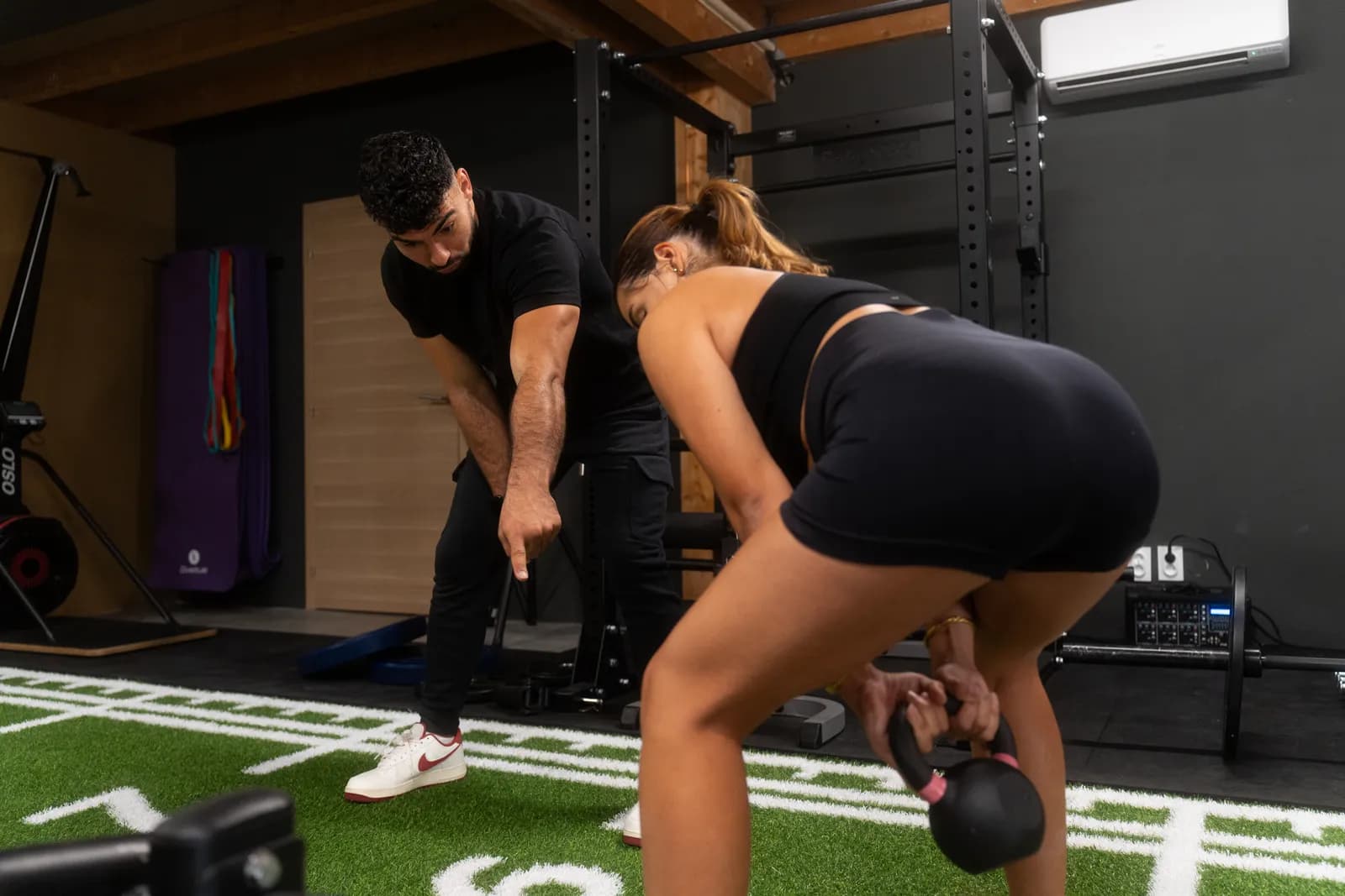 Swing kettlebell guidé par Thibaud